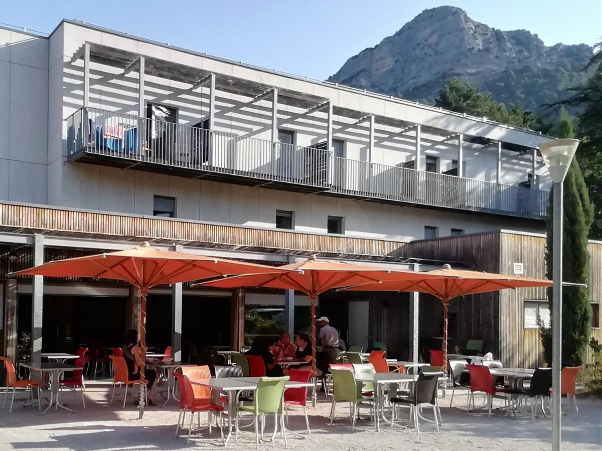 Hotel La Fontaine D'Annibal à Buis-les-Baronnies Extérieur photo